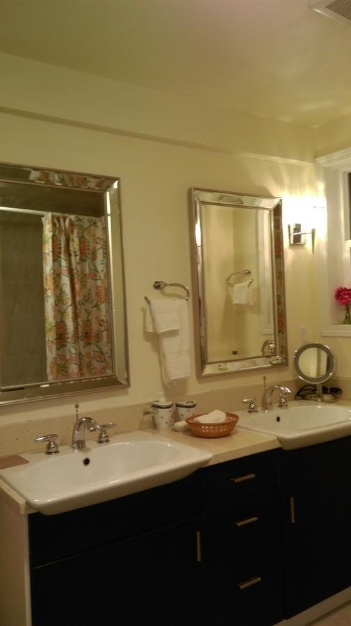 Gabriola Central B&B Экстерьер фото