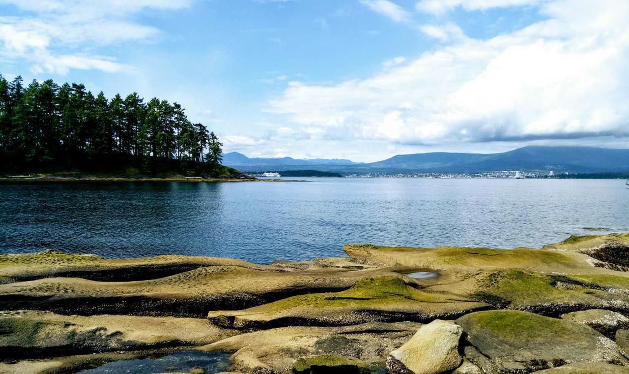 Gabriola Central B&B Экстерьер фото